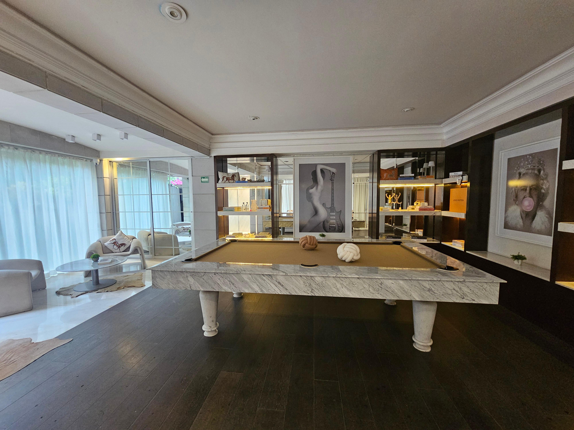 Vista Lobby Residence L´ Heritage Tennyson by BlueBay