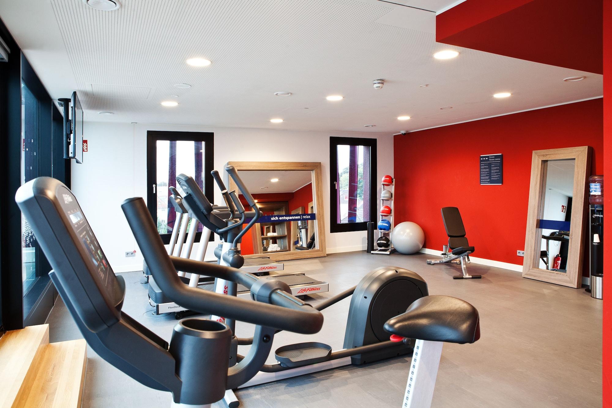 Gimnasio Holiday Inn Express & Suites Basel Allschwil by IHG