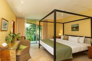 Alquiler Vacacional - Contemporary Tropical Mansion, Infinity Pool, Private Gym, Spa, Cinema & Chef
