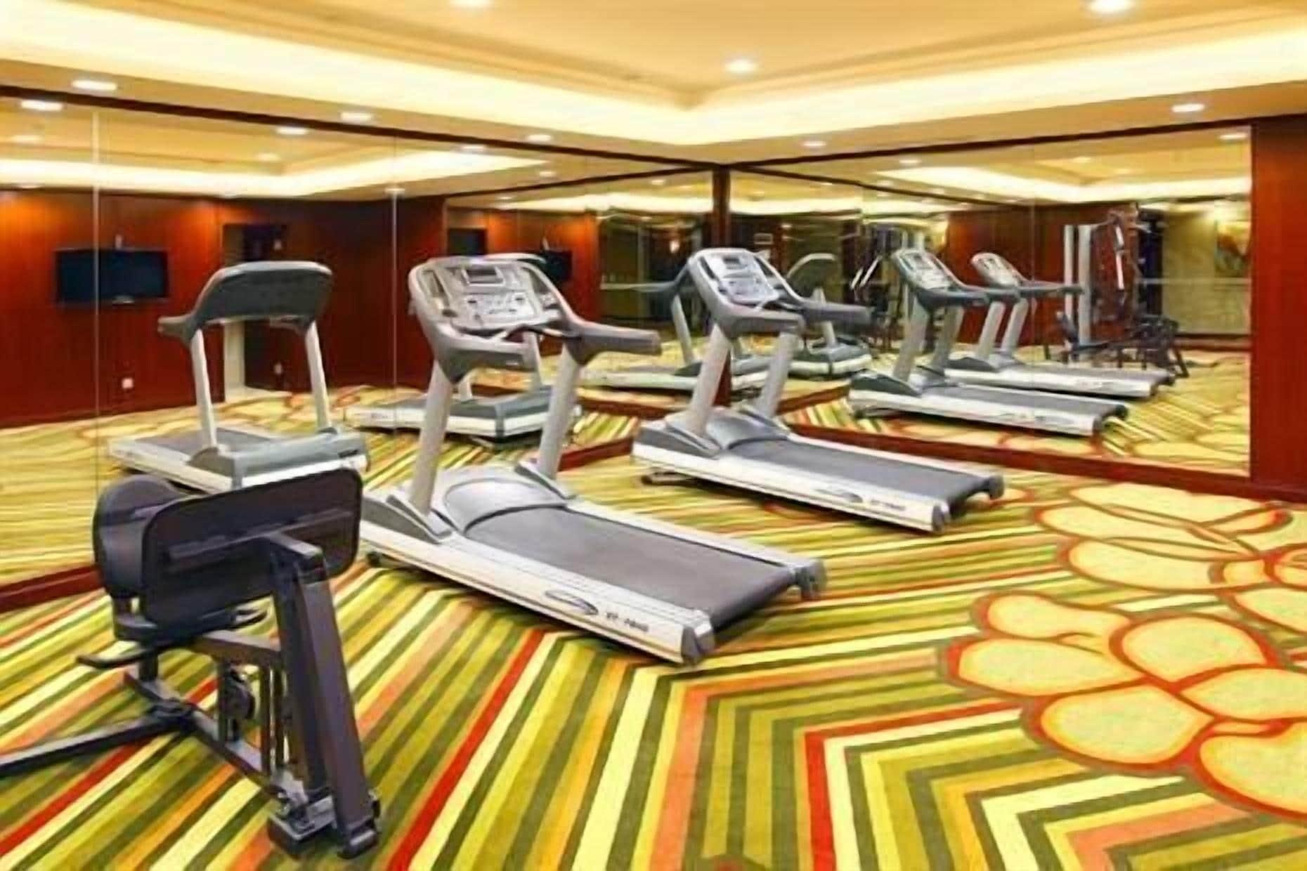 Gimnasio Golden Eagle Summit Hotel Kunming