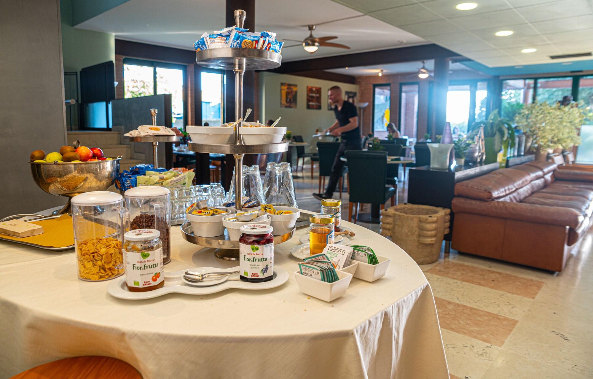 Restaurant HOTEL QUERINI Business Hotel Sandrigo