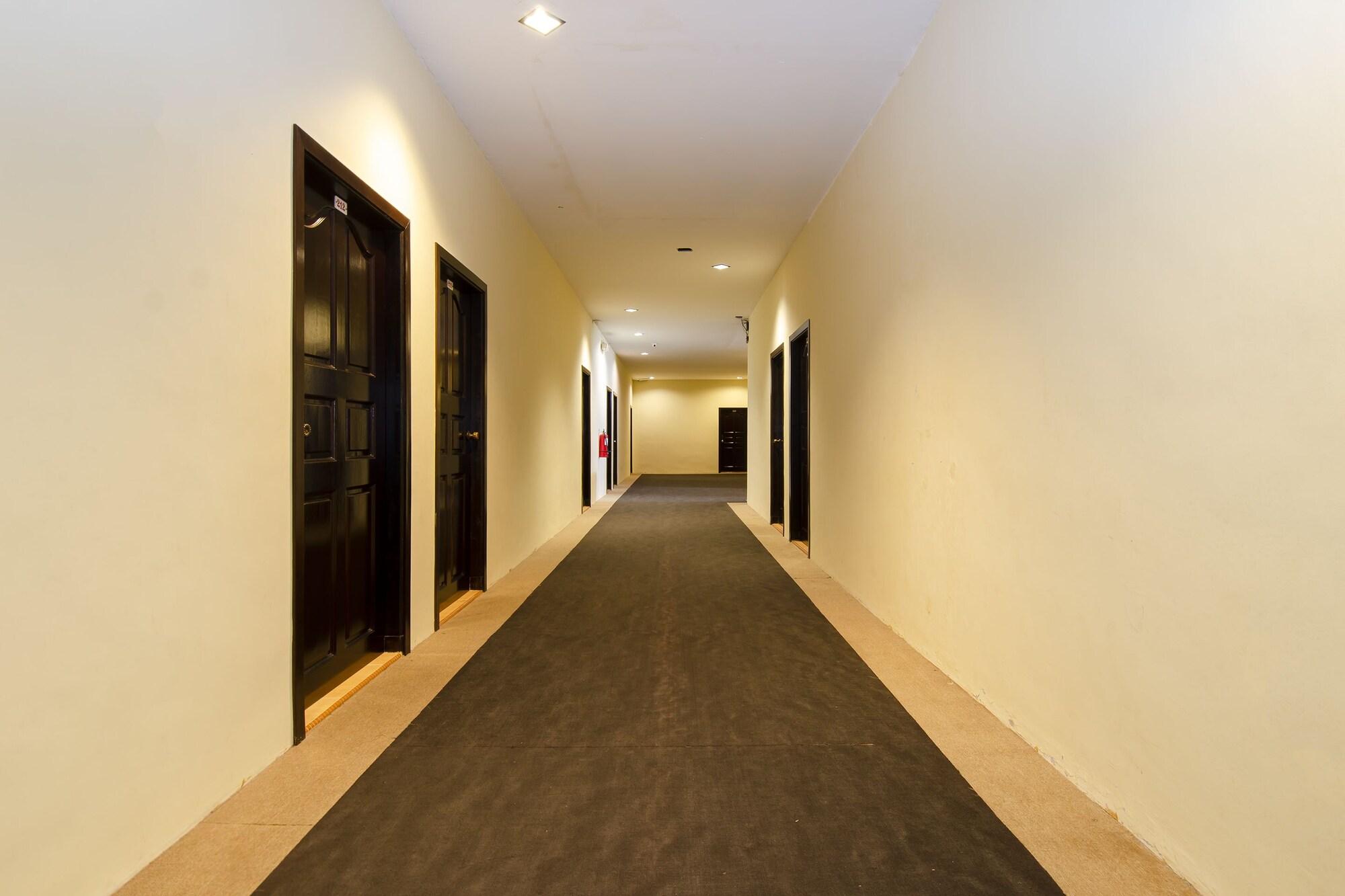Varios Halim Hotel