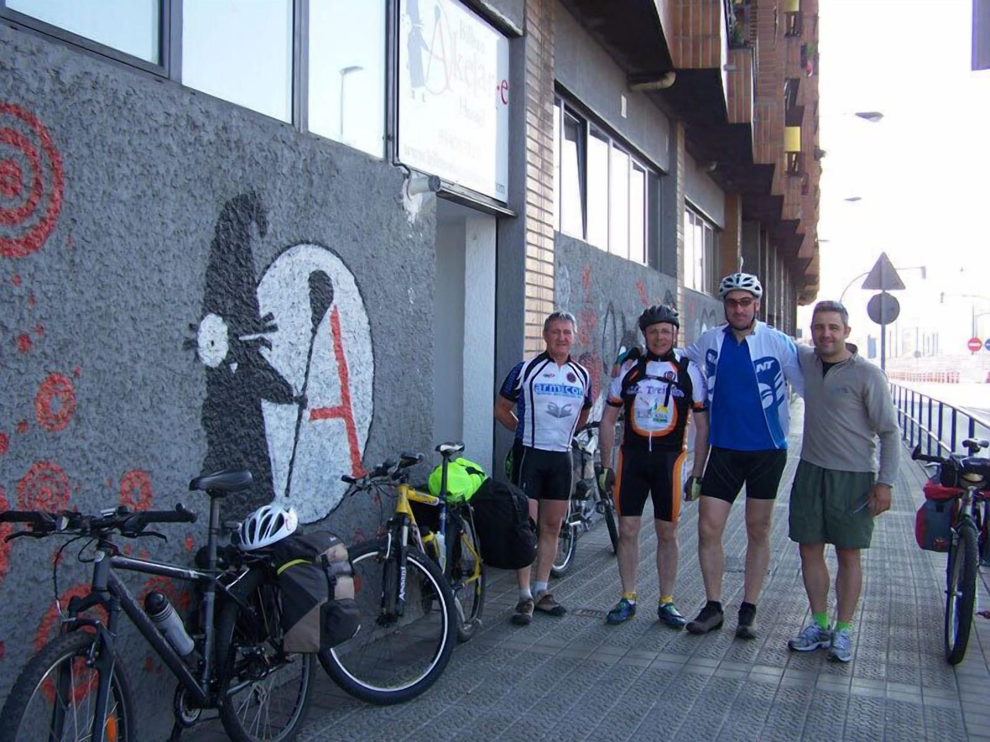 Vista Exterior Bilbao Akelarre Hostel