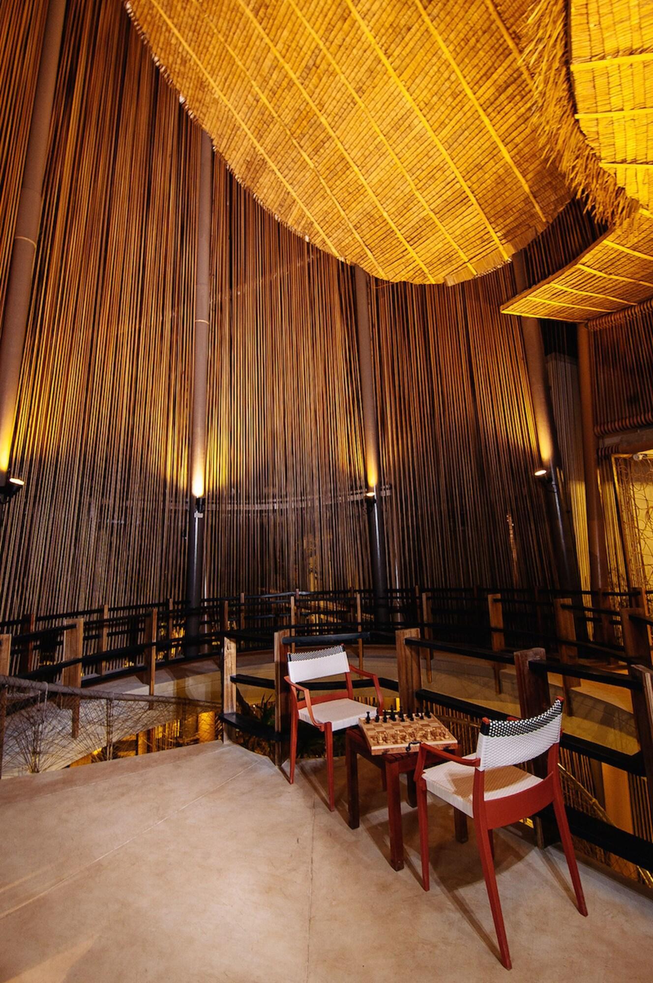 Vista Lobby Spin Designer Hostel