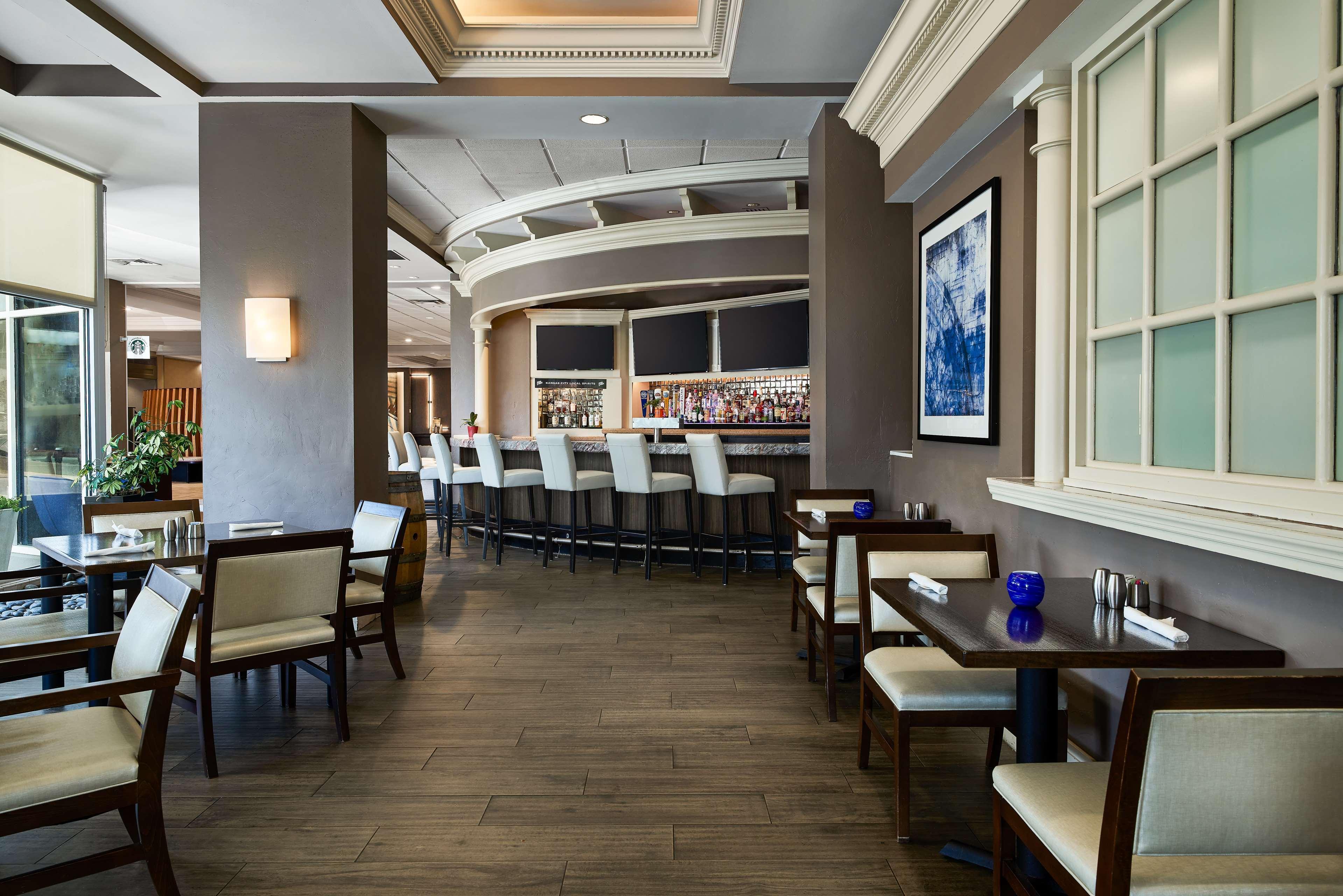 Restaurant Hilton Kansas City Country Club Plaza