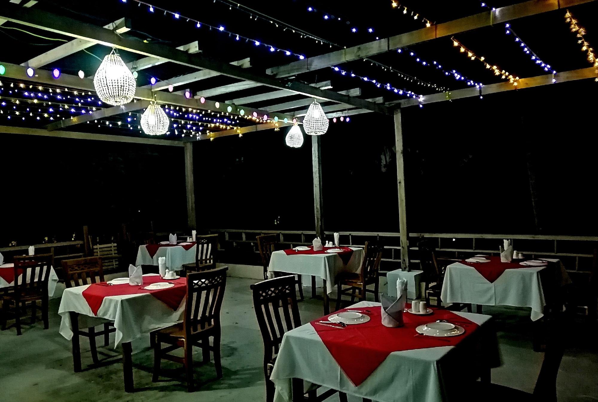 Bar/Salón Kyaw Myanmar Hotel