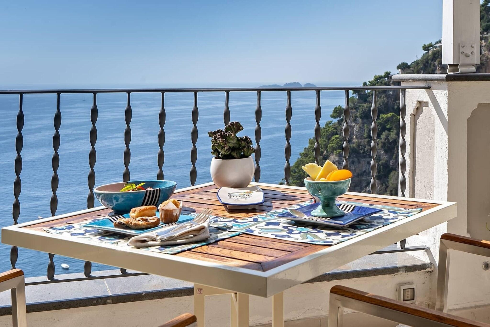 Bar/Salón Punta Regina