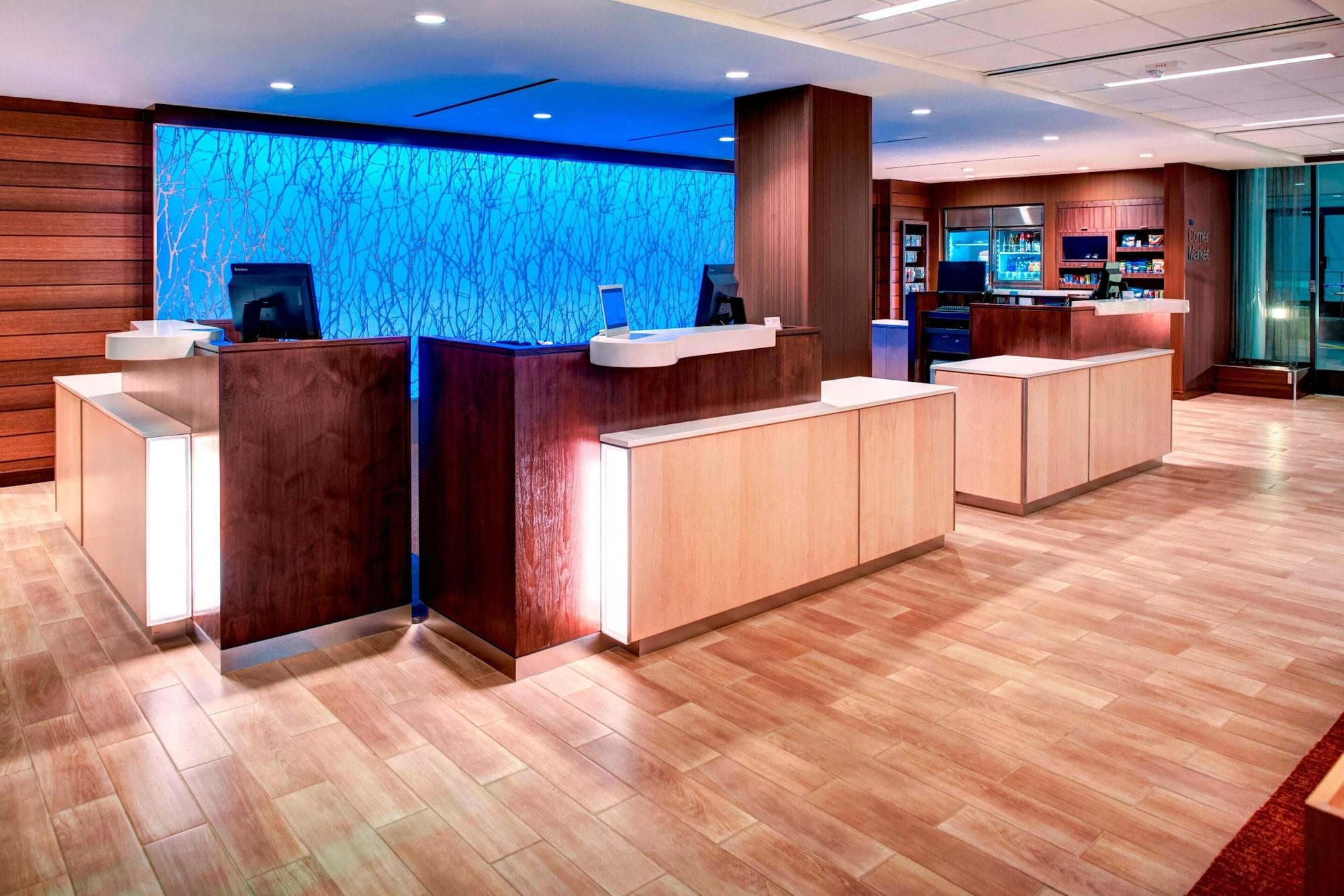 Vista Lobby Fairfield Inn & Suites Los Angeles LAX/El Segundo