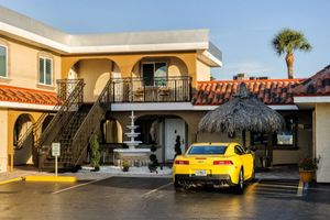 Alojamiento - Bayview Plaza Waterfront Resort