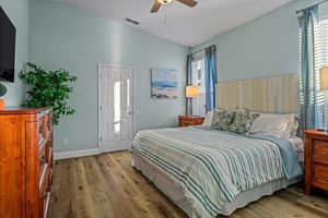 Arriendo temporal - Remodeled Luxury 4 BR/3 BA Home with warm South Facing Pool minutes from Disney!