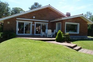 Alquiler Vacacional - Impecable casa en Solanas a solo 300 metros de la playa!!!!