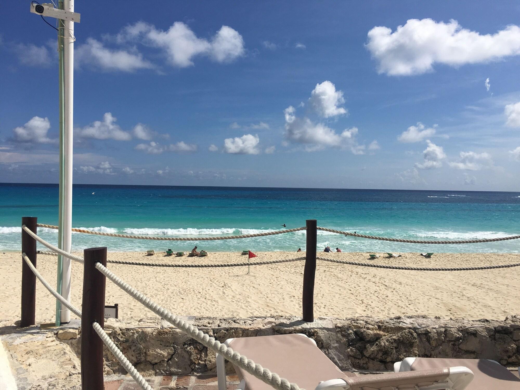 Playa Cancun Plaza Condo