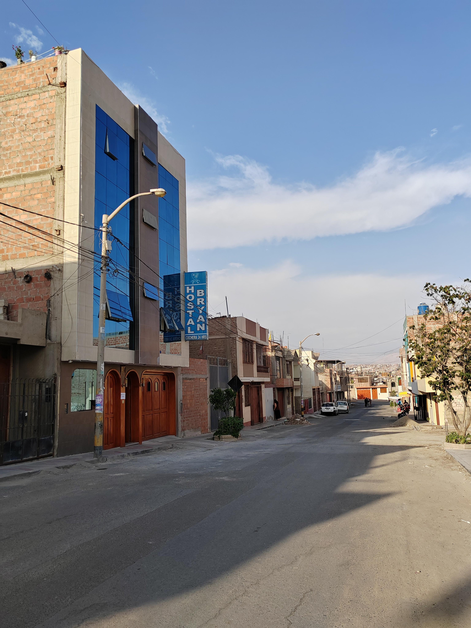 Vista Exterior Hostal Bryan