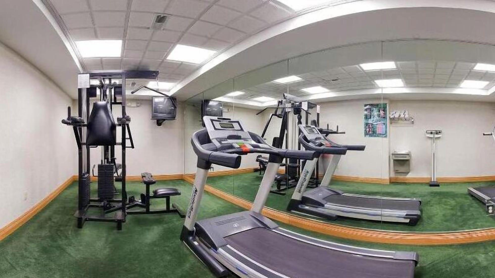 Gimnasio Holiday Inn Express Hotel & Suites Charlotte by IHG