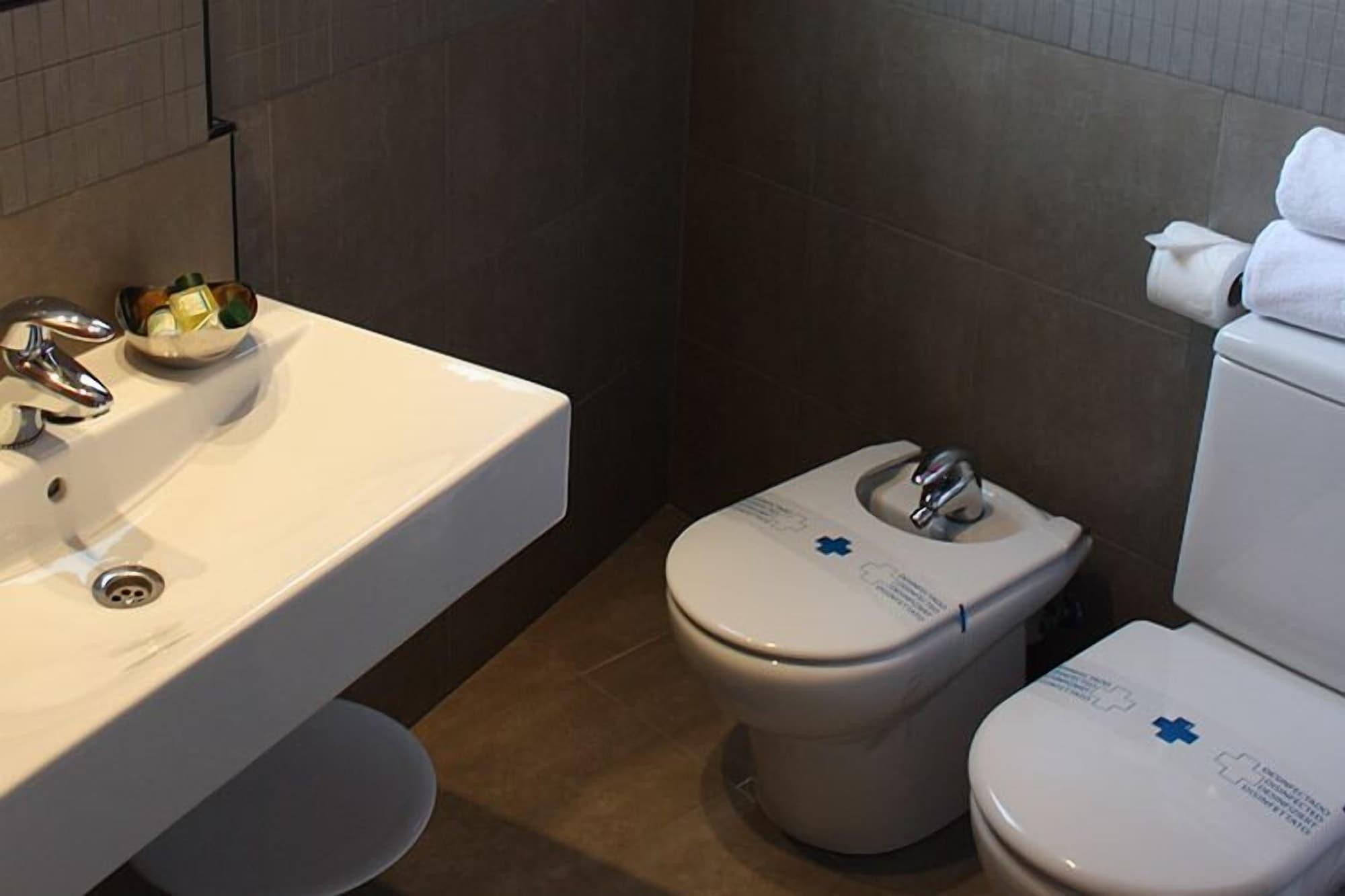 Equipamiento de Habitación Hotel Berri Versalles