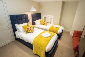 Alojamiento - Regency Guest House