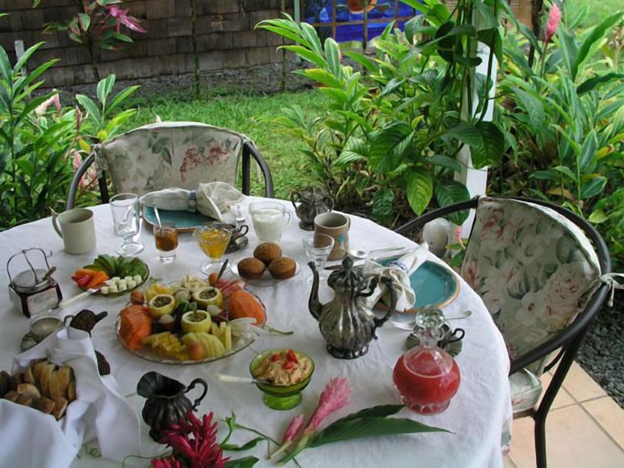 Restaurant Lava Tree Tropic Inn