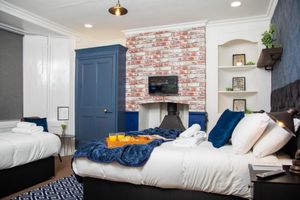 Alquiler Vacacional - 6 Bedroom City Centre Townhouse