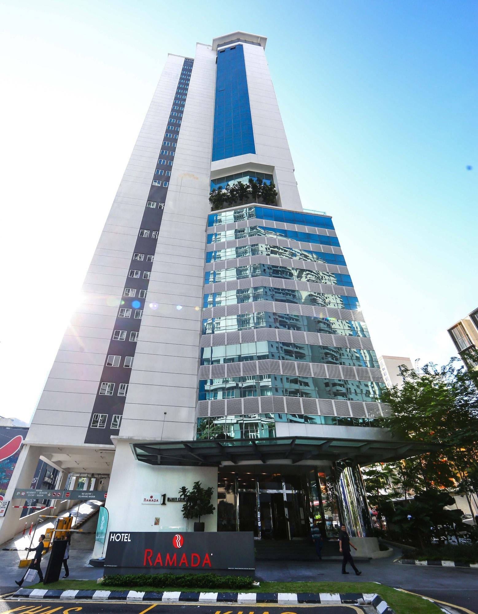 Vista Exterior Ramada Suites by Wyndham Kuala Lumpur City Centre