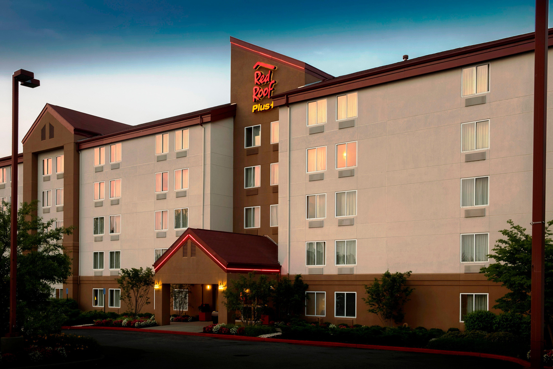 Vista Exterior Red Roof Inn PLUS+ Long Island - Garden City