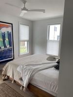 Alquiler Vacacional - Sun Filled Modern Farm House, Steps to Spring Lake, MI With Lakeside Fireplace