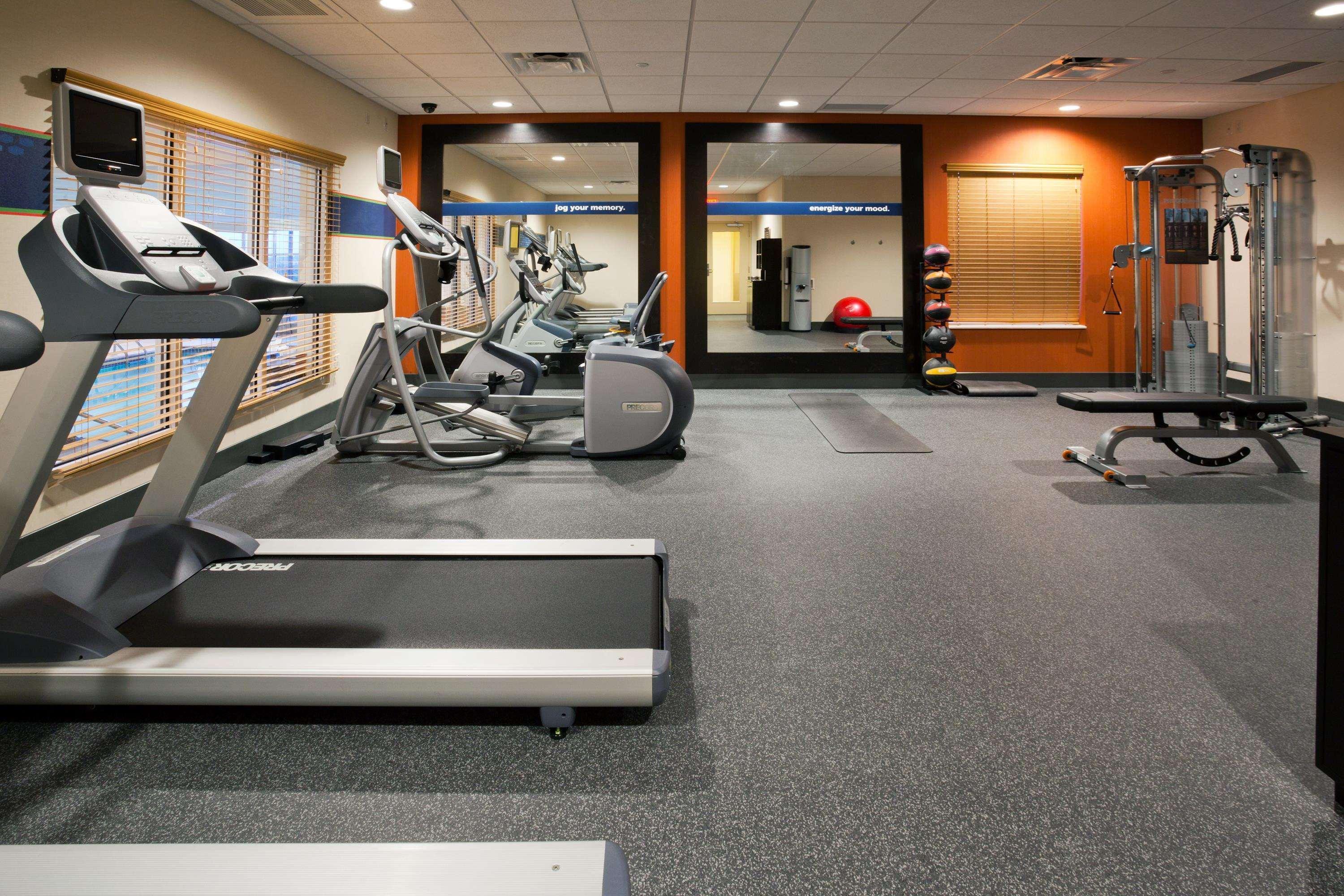 Instalaciones Recreativas Hampton Inn & Suites Minot Airport