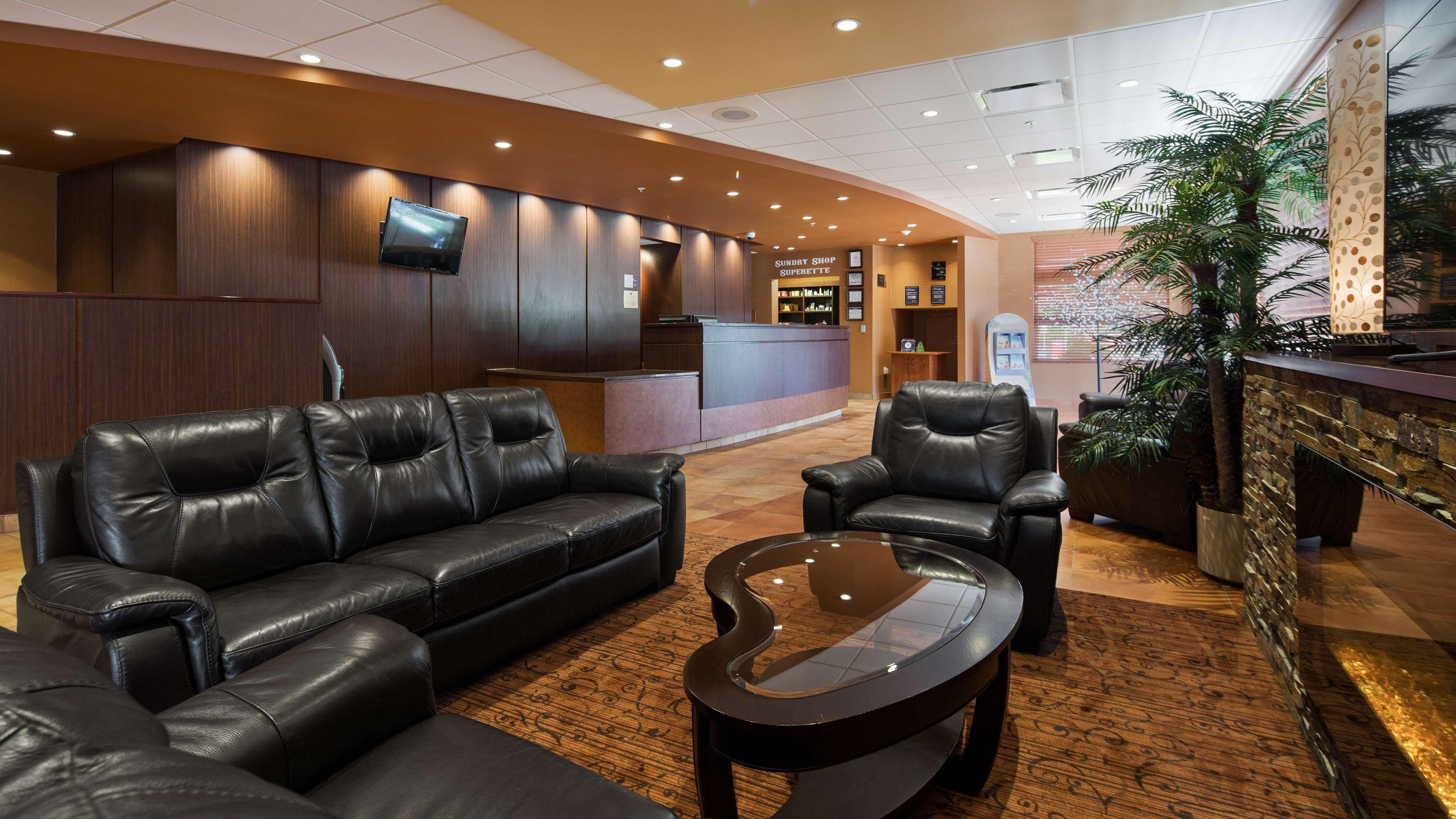 Vista Lobby Best Western Plus Bathurst Hotel & Suites