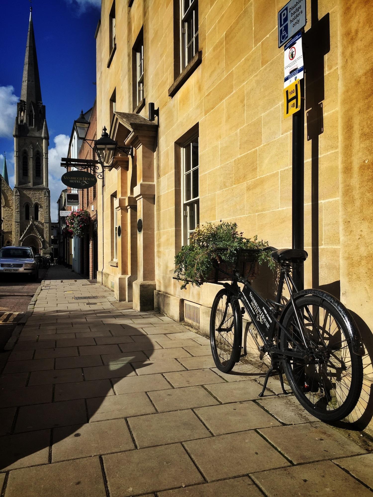 Vista Exterior Vanbrugh House Hotel