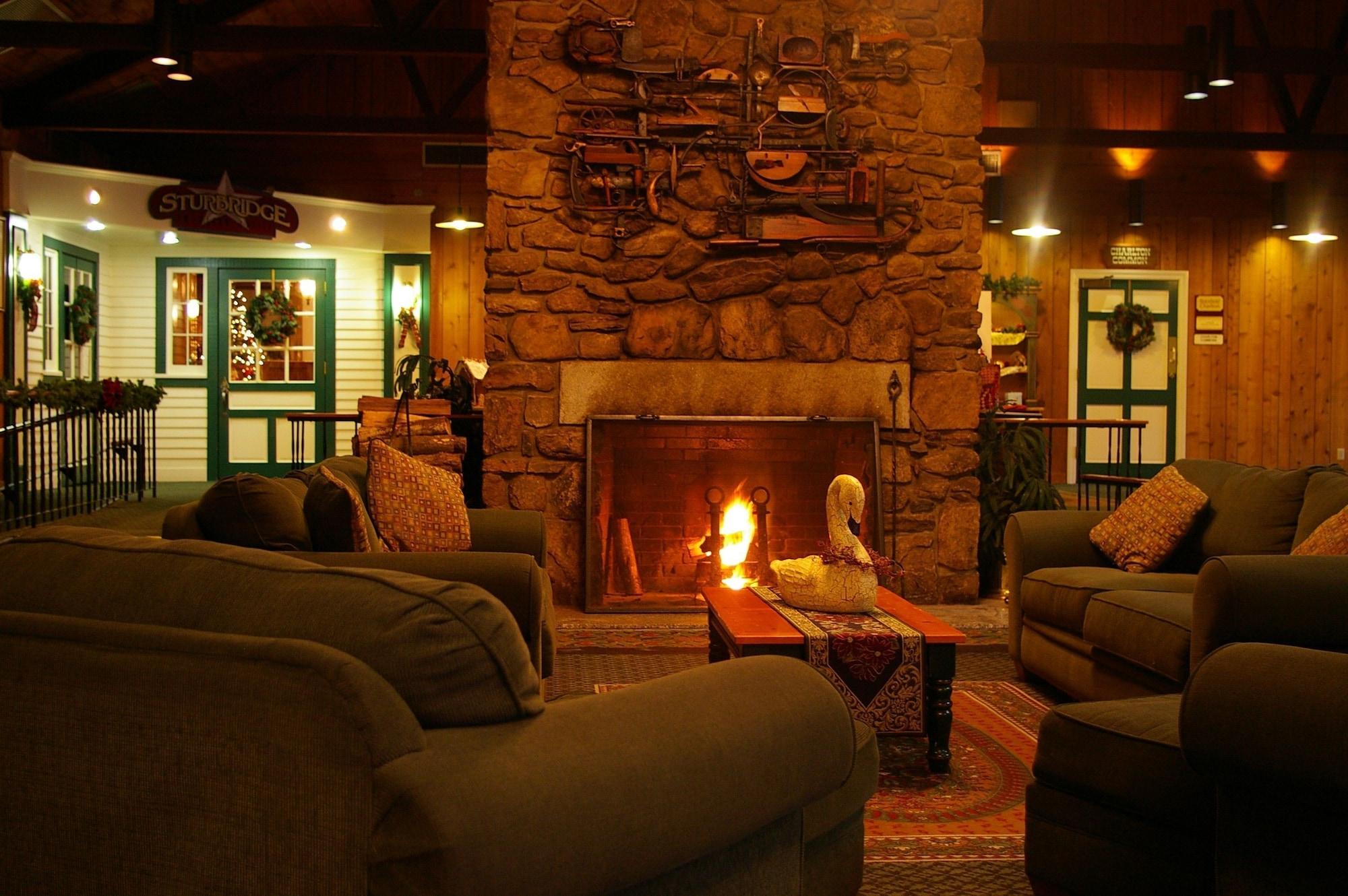 Vista Lobby Sturbridge Host Hotel & Conference Center