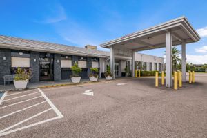 Alojamiento - Clarion Inn & Suites Across From Universal Orlando Resort