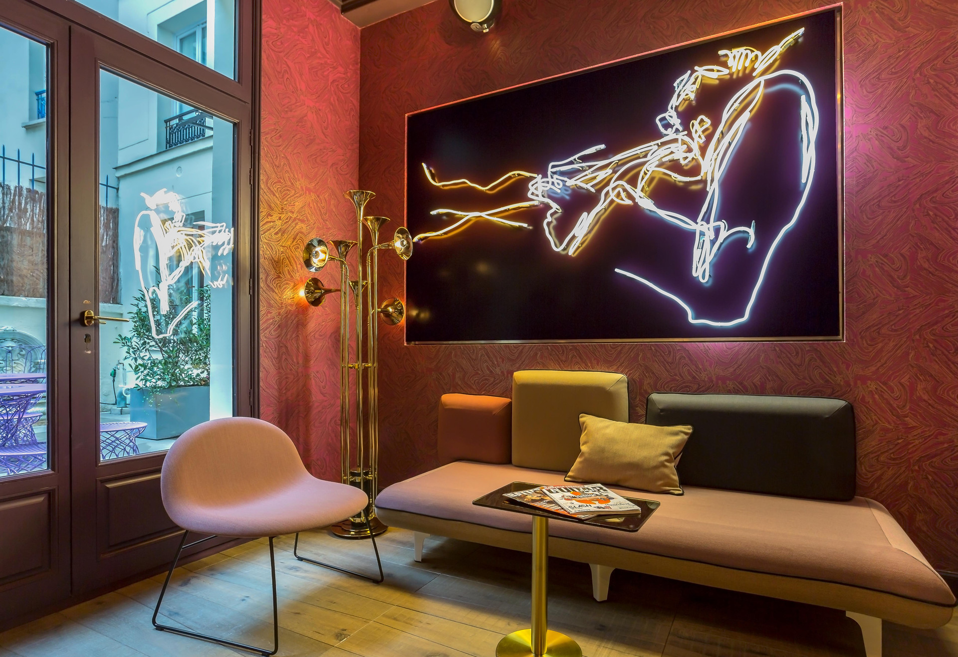 Vista Lobby Idol Hotel