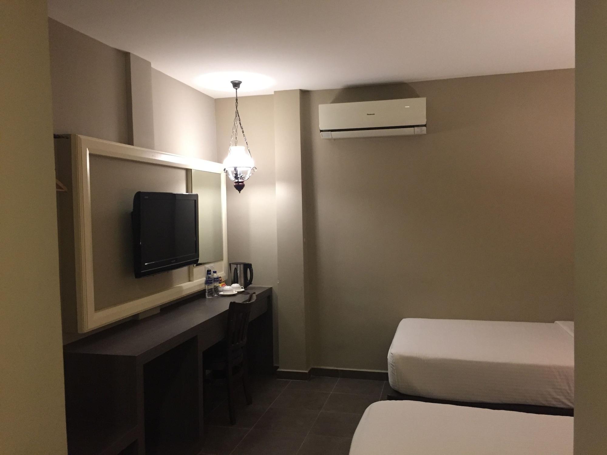 Set de Habitación The Grand Jade Hotel