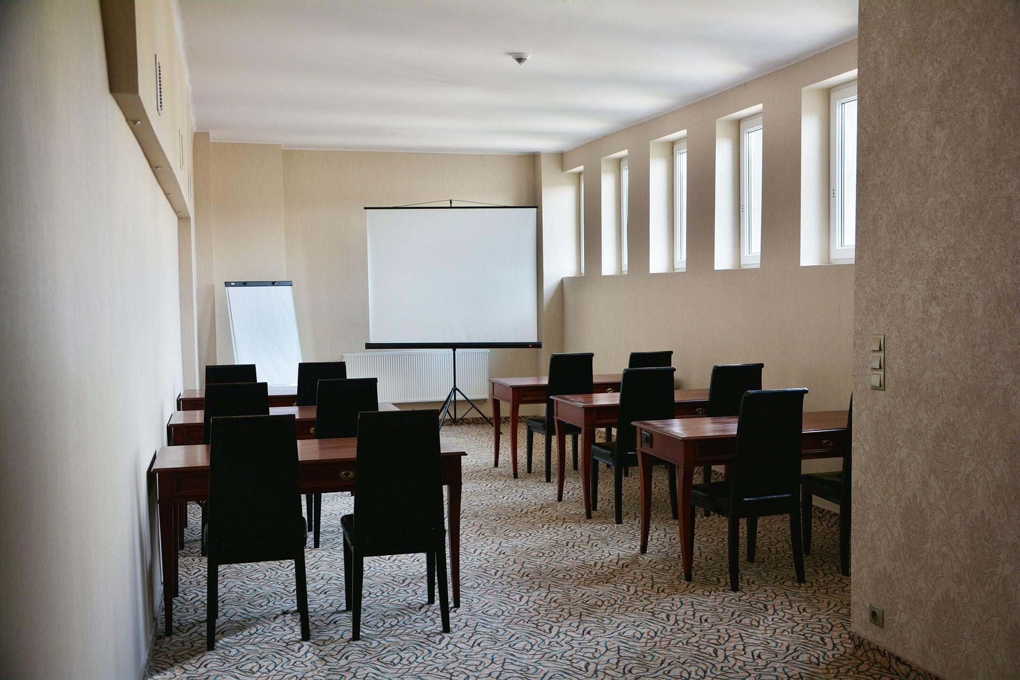 Sala de Reuniones Komoda Club Residence