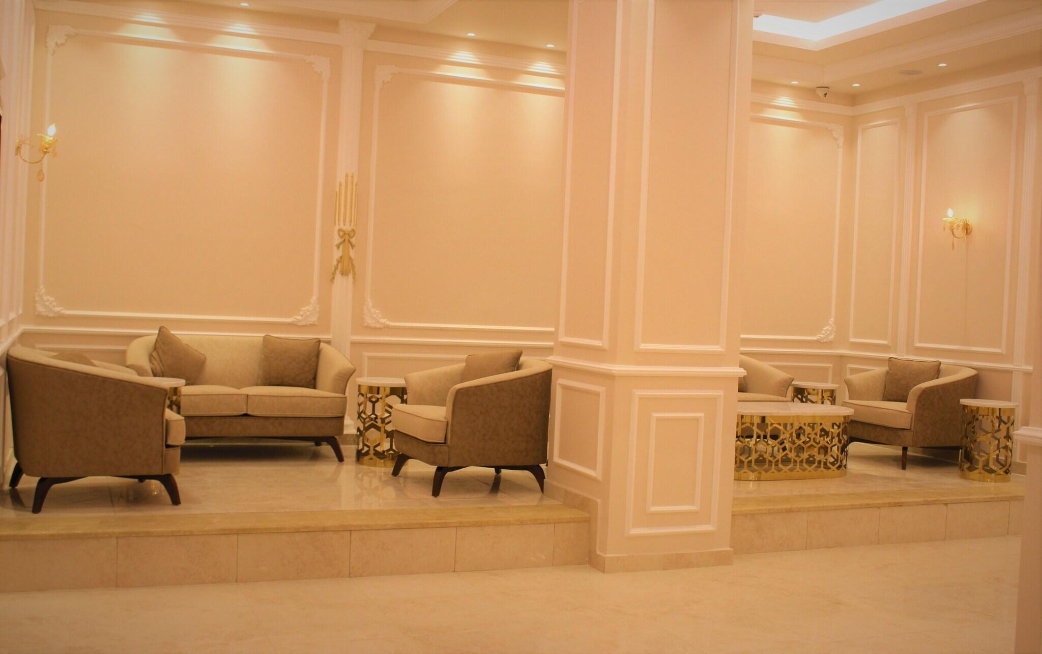 Vista Lobby New MerryLand Hotel