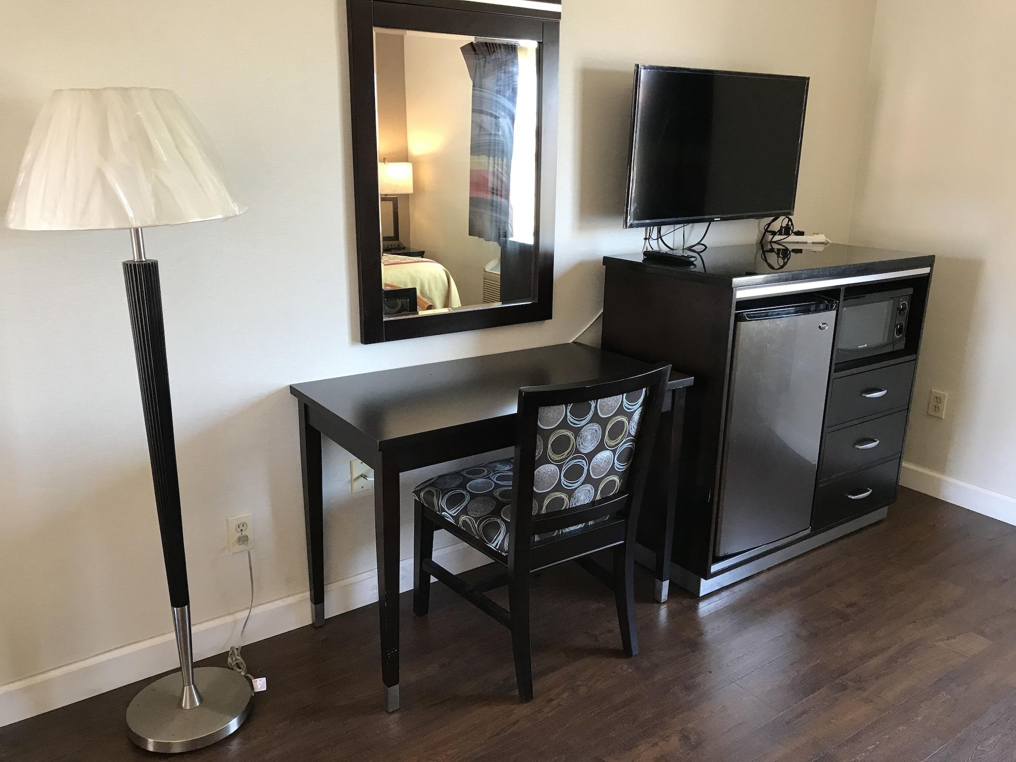 Comodidades del Alojamiento Manhattan Inn & Suites - LAX