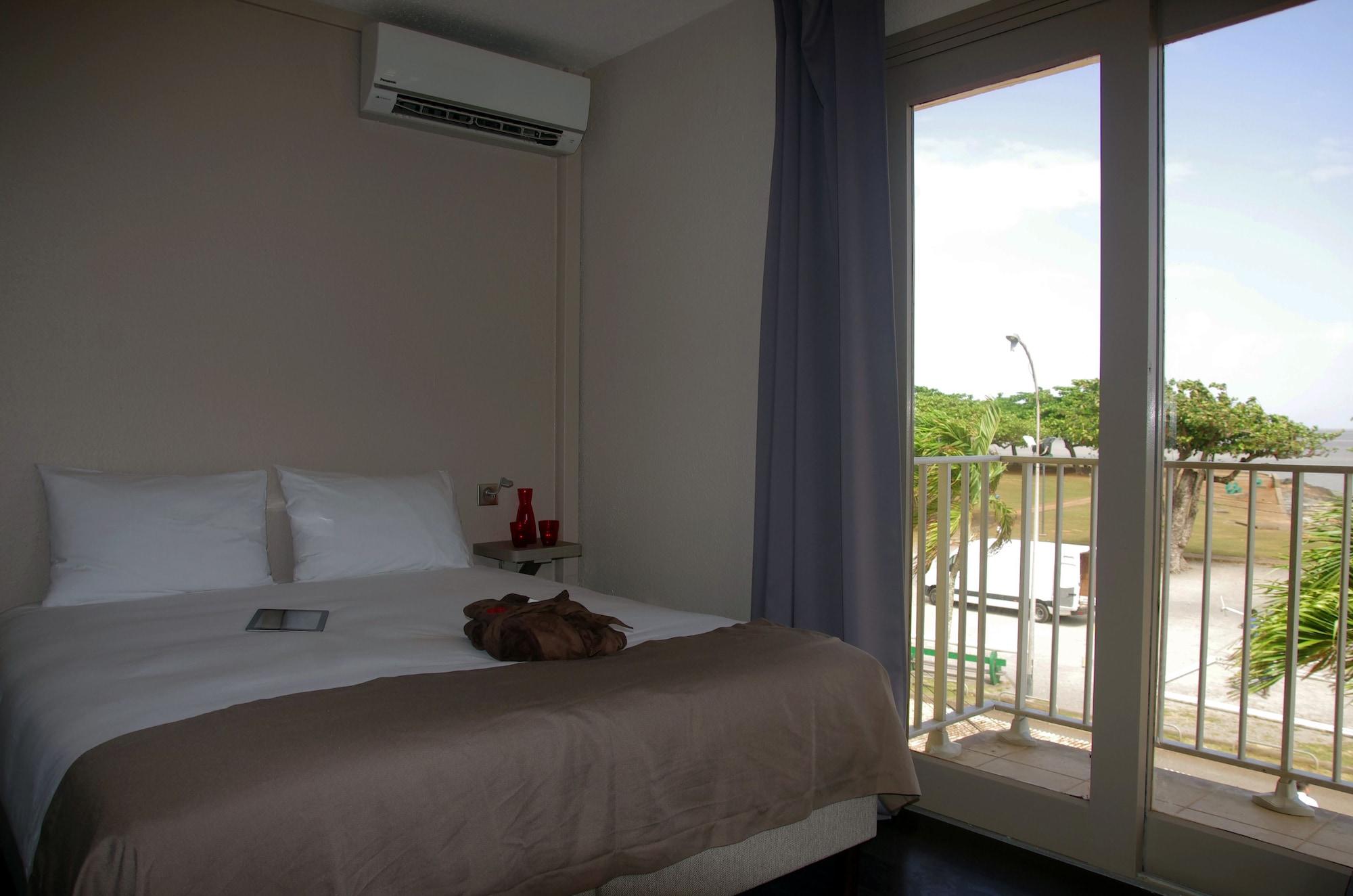 Varios Hôtel des Amandiers