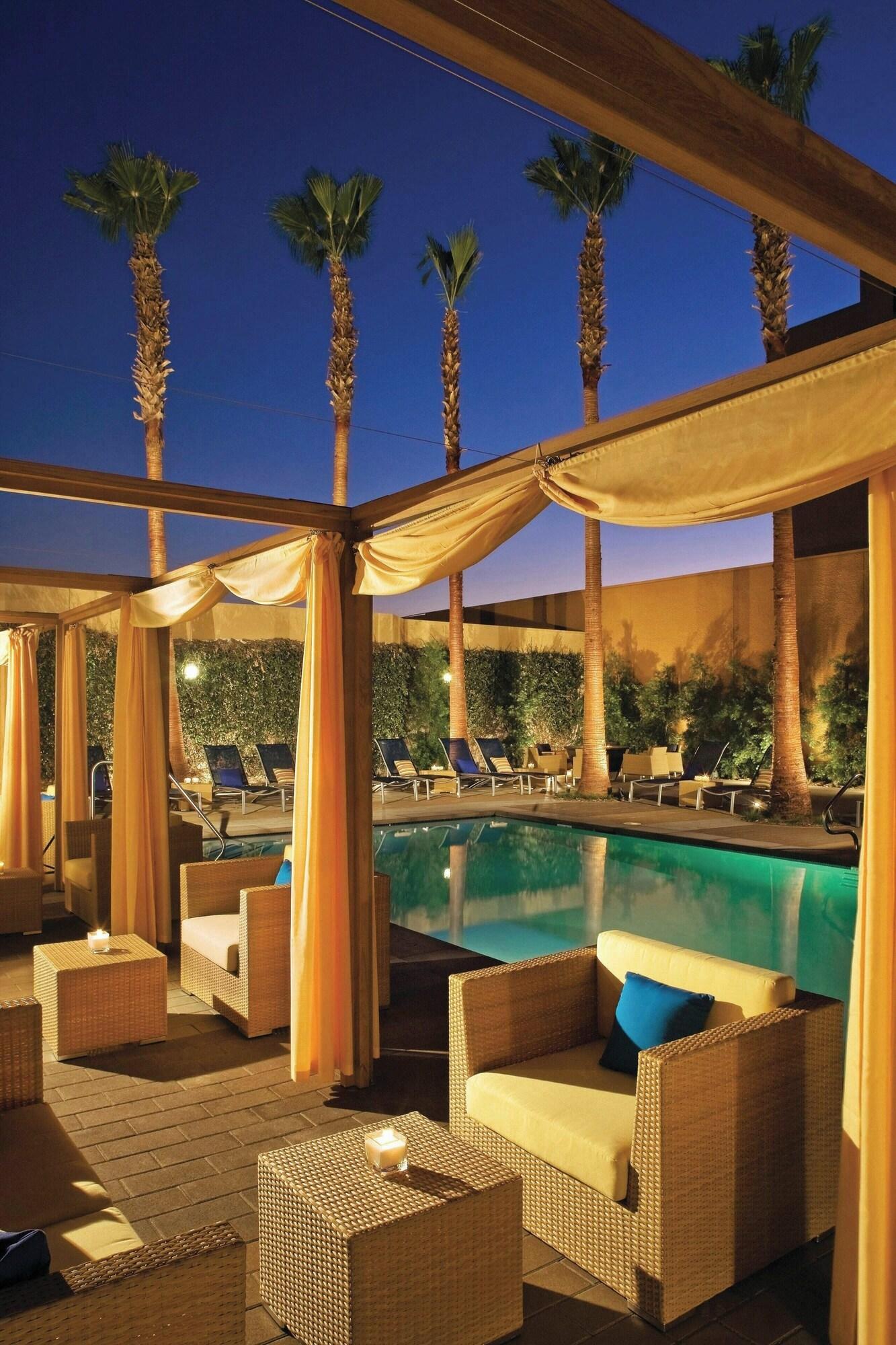 Vista Piscina Los Angeles Marriott Burbank Airport