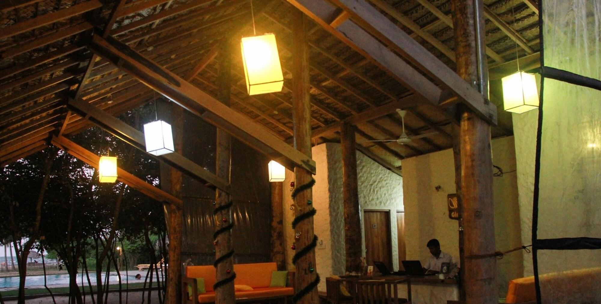 Vista Lobby Giman Free Beach Resort