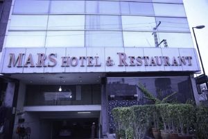 Alojamiento - Mars Hotel Lahore