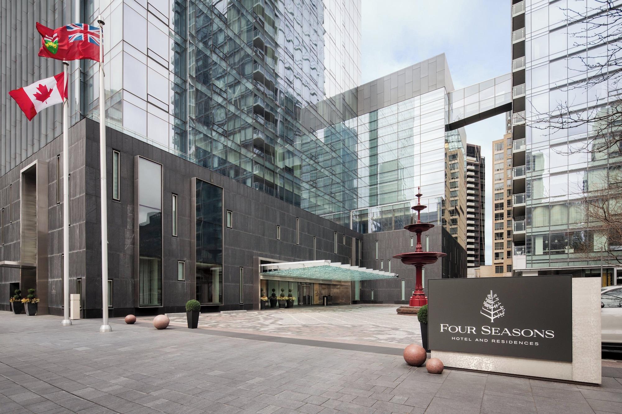 Vista Exterior Four Seasons Hotel Toronto
