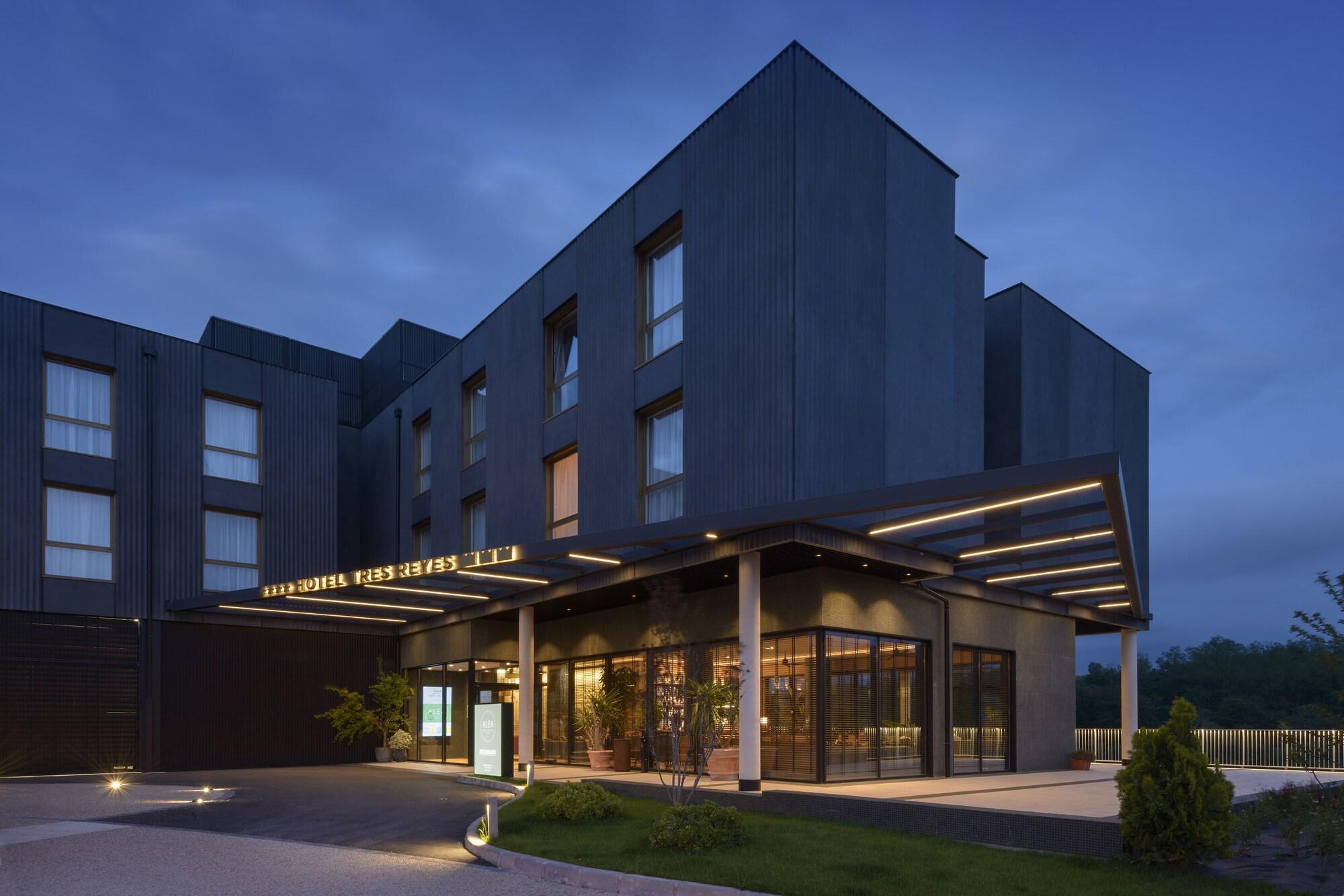 Vista Exterior Hotel Tres Reyes San Sebastian