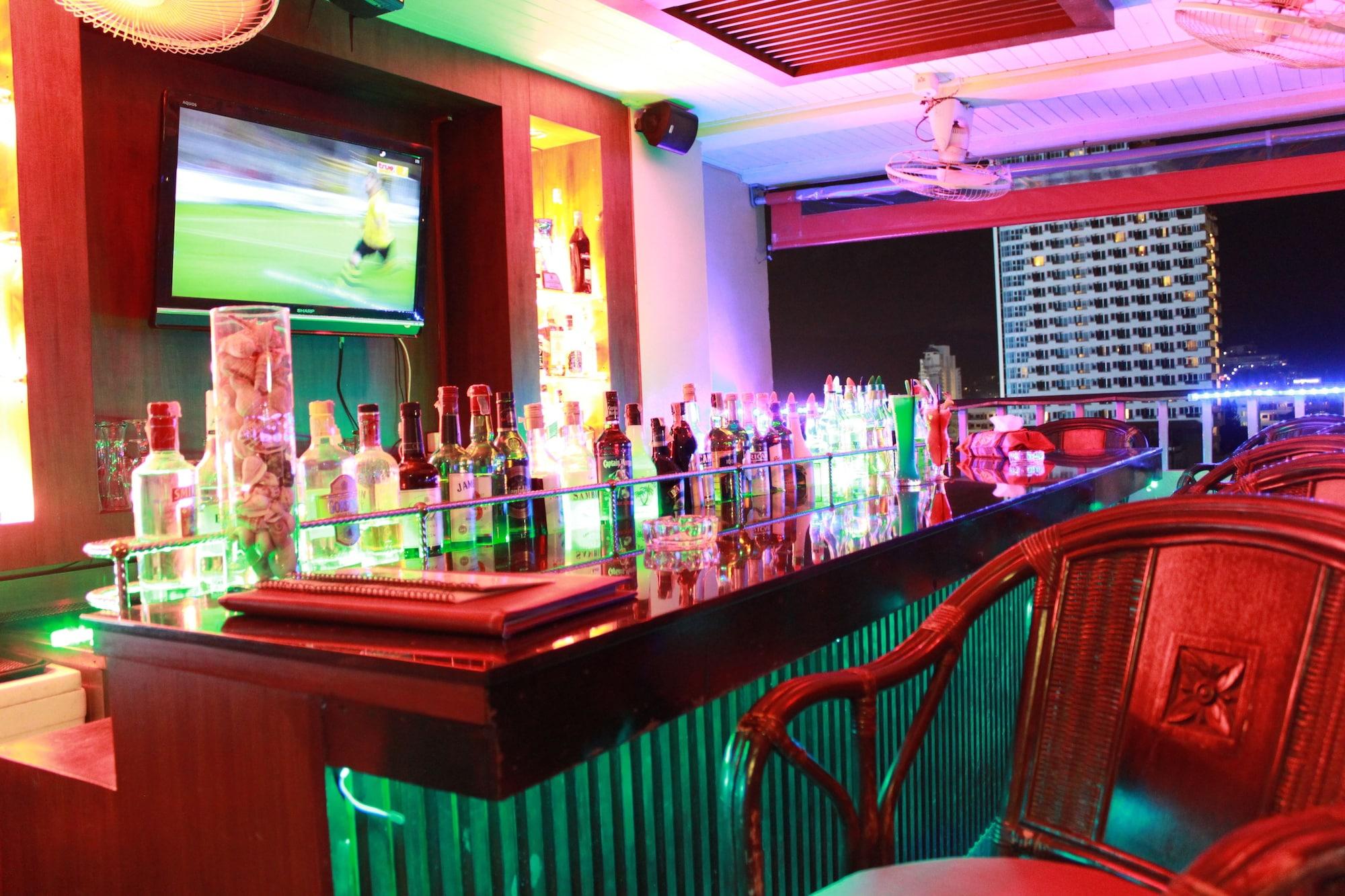 Bar/Salón Patong Hemingway's Hotel