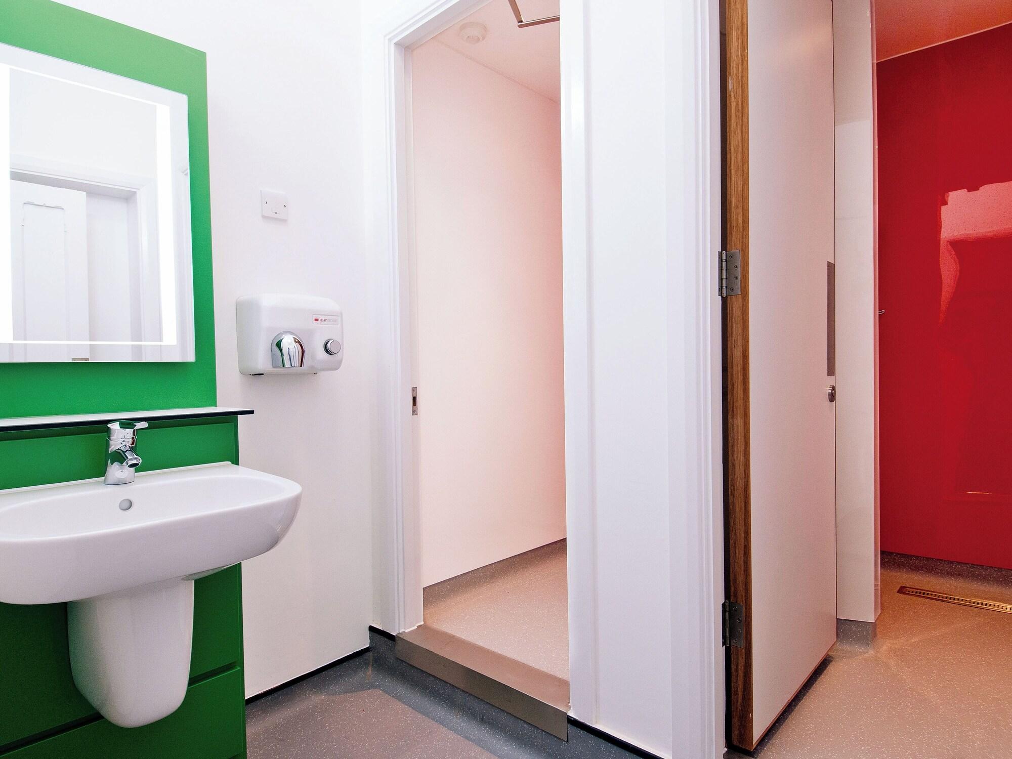 Equipamiento de Habitación YHA Canterbury - Hostel