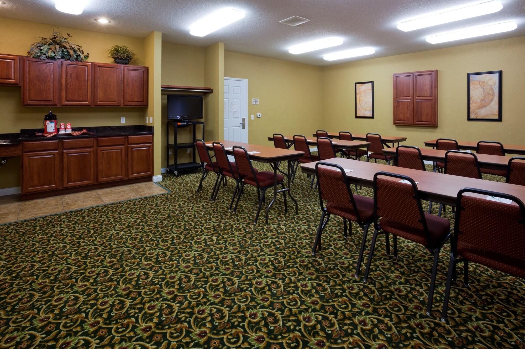 Centro de Negocios GrandStay Residential Suites Hotel