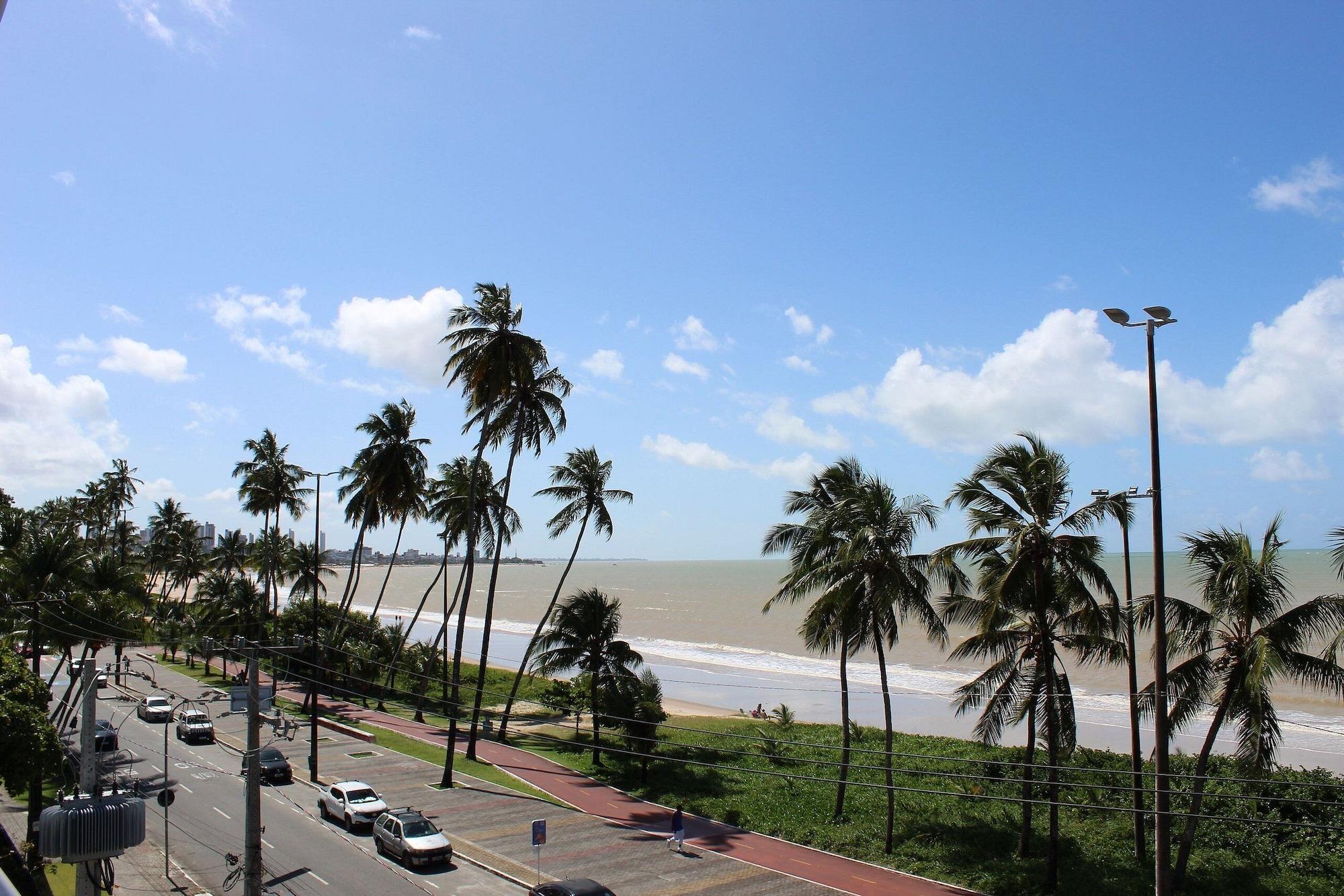 Playa Setai Yacht By Day by Day