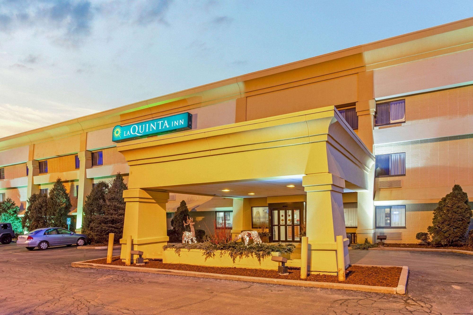 Vista Exterior La Quinta Inn by Wyndham Milwaukee Airport / Oak Creek