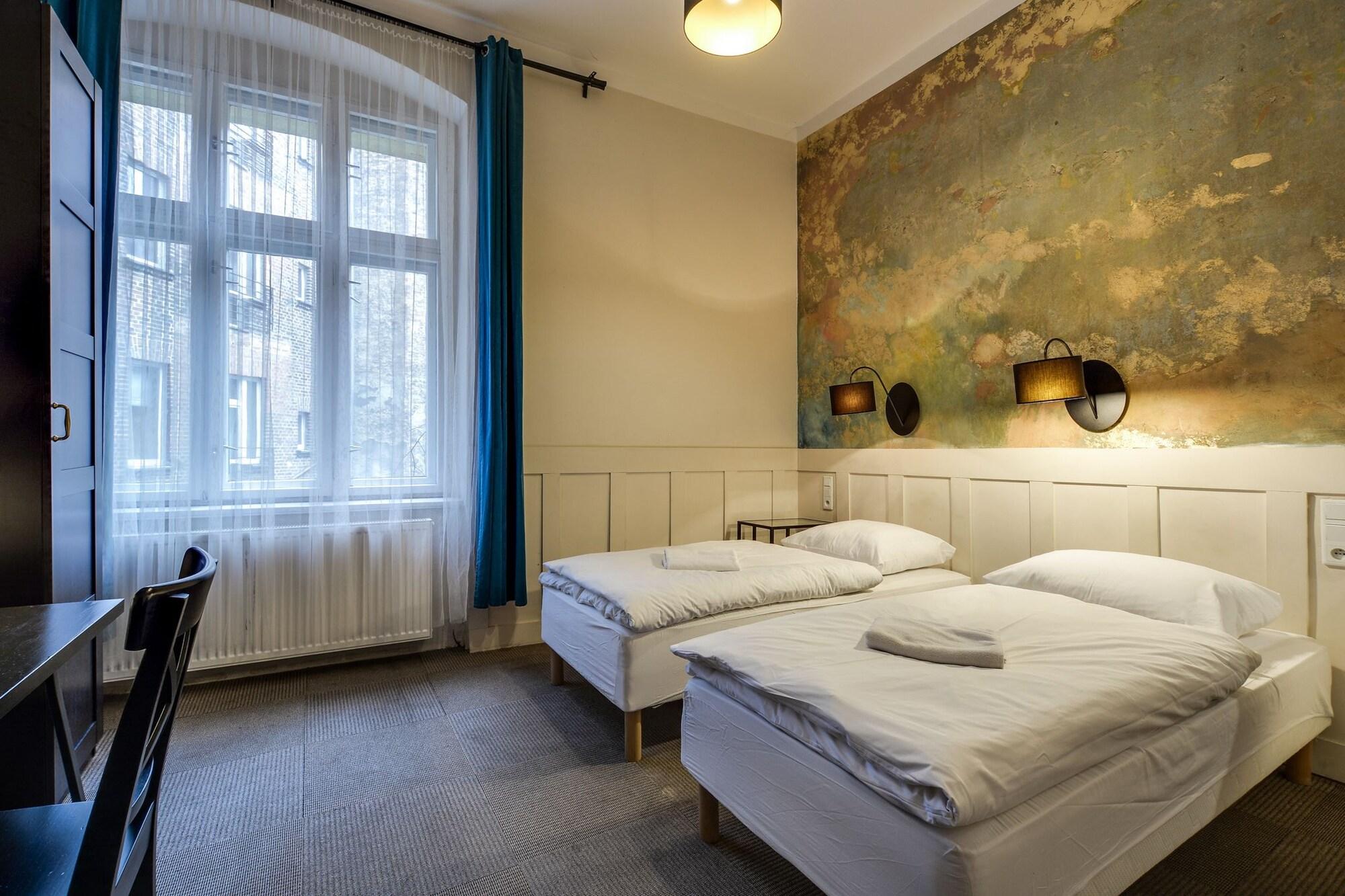 Varios Sentral Apartments