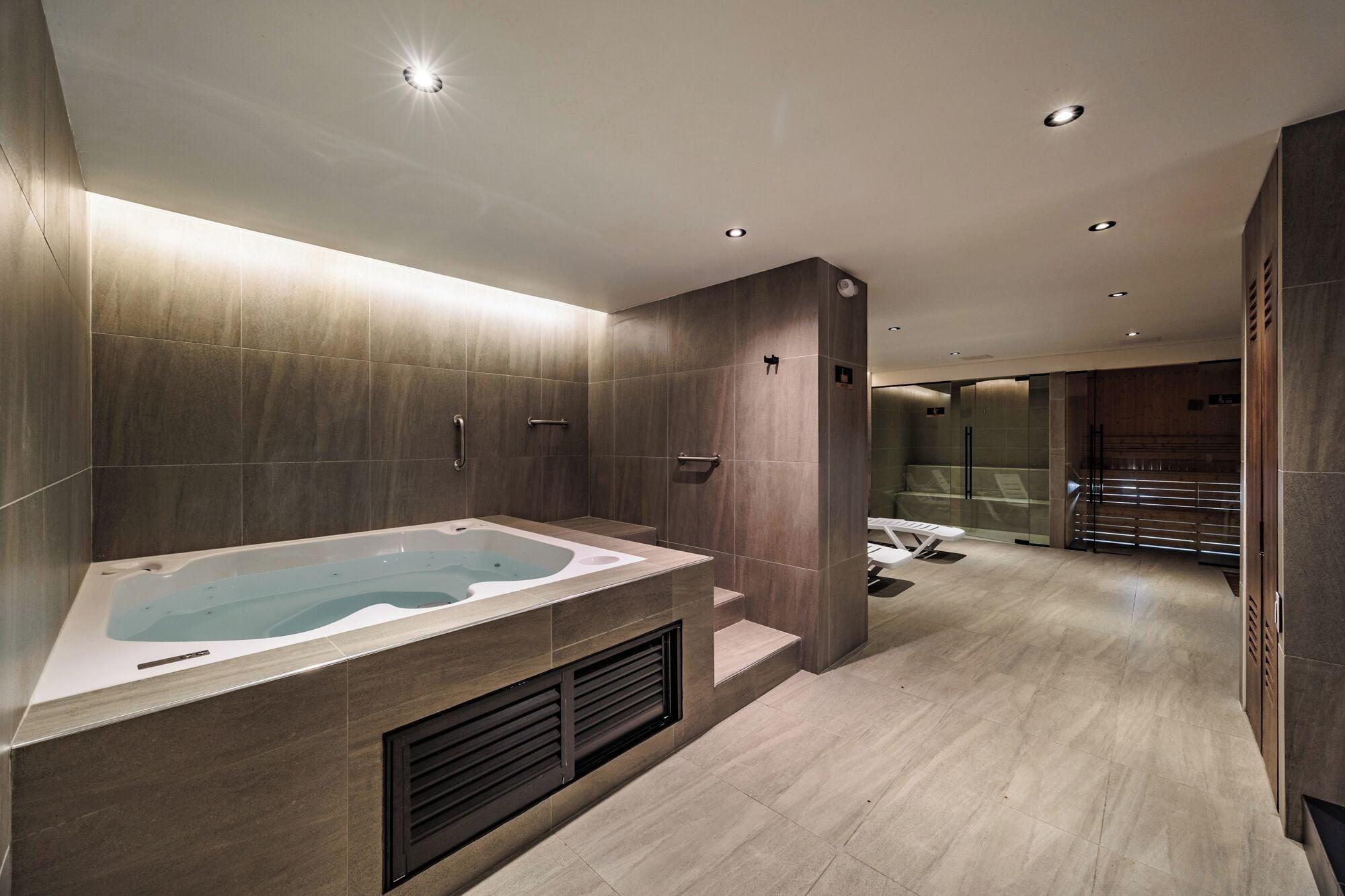 Spa Morph by MOME Stays