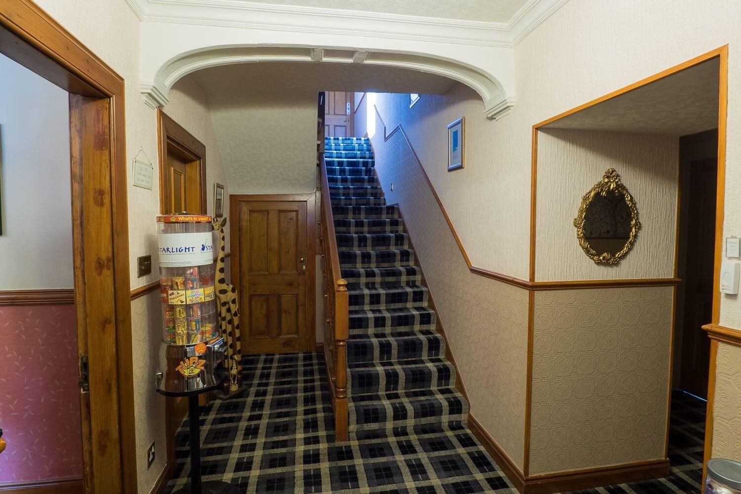 Vista Lobby Dionard Guest House