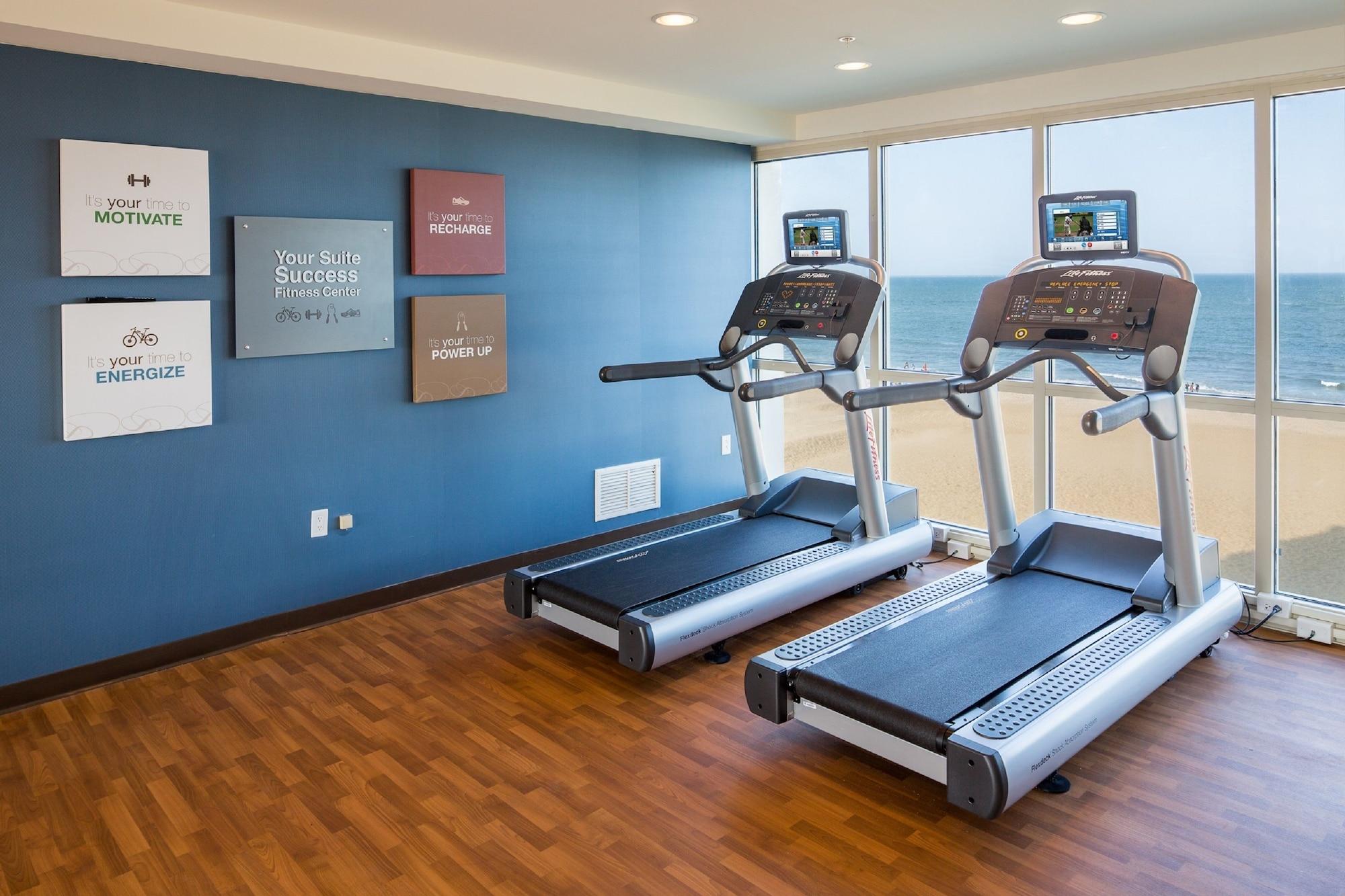 Gimnasio Comfort Suites Beachfront